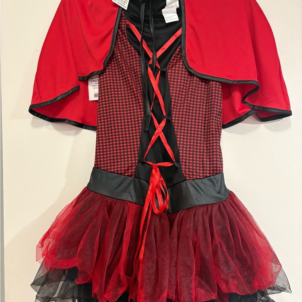 Red and Black Adult Costume - Picture 3 of 6